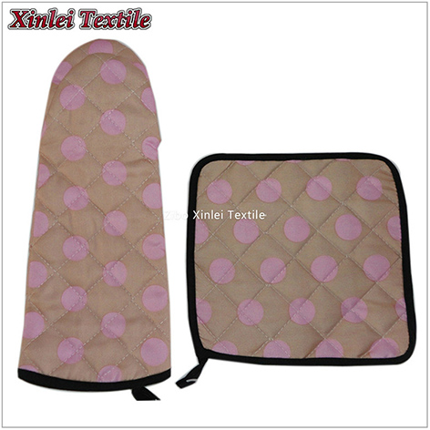 6 polyester oven mitten& potholder.jpg